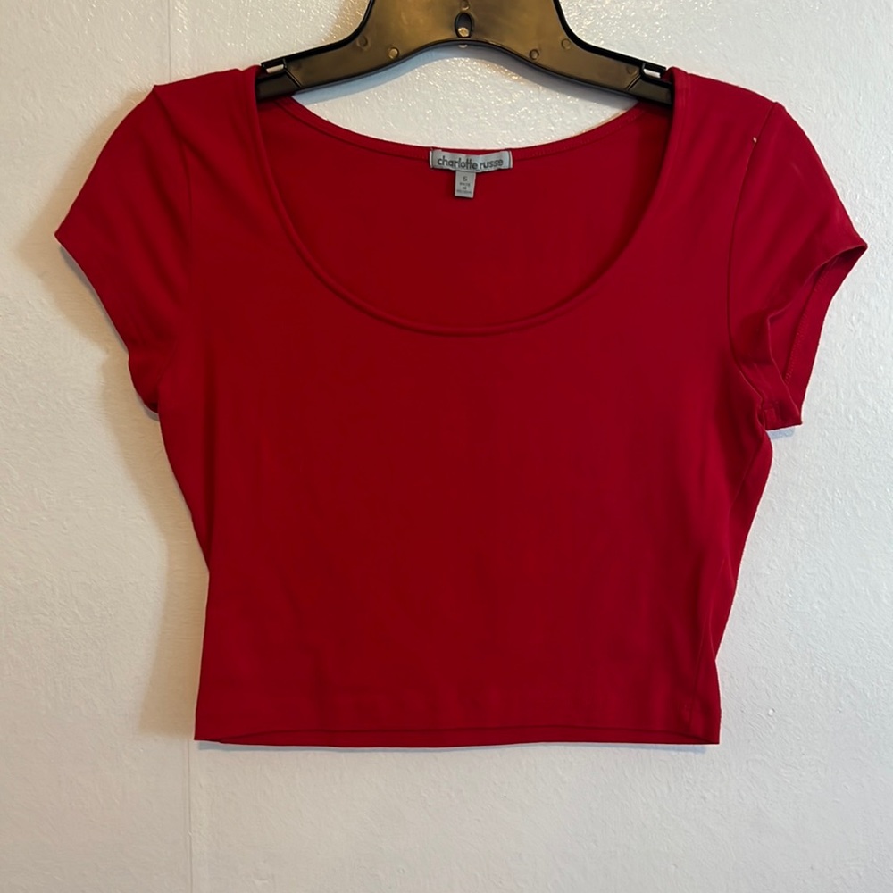 Scoop neck crop top